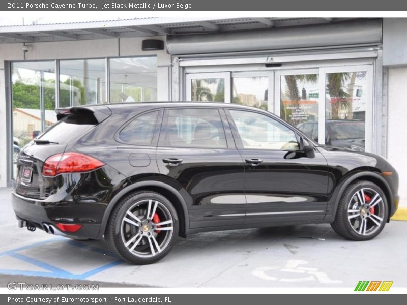 Jet Black Metallic / Luxor Beige 2011 Porsche Cayenne Turbo