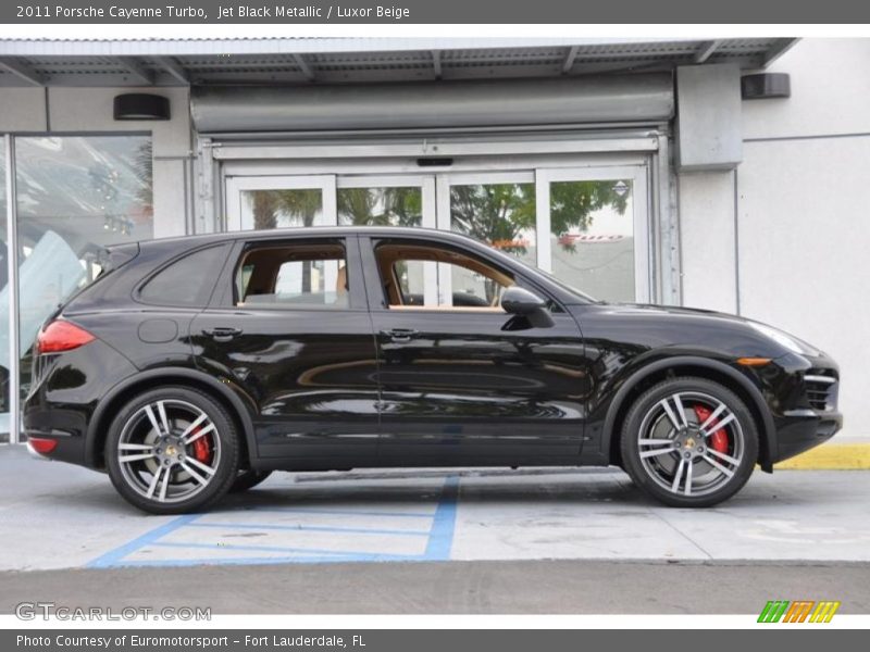 Jet Black Metallic / Luxor Beige 2011 Porsche Cayenne Turbo