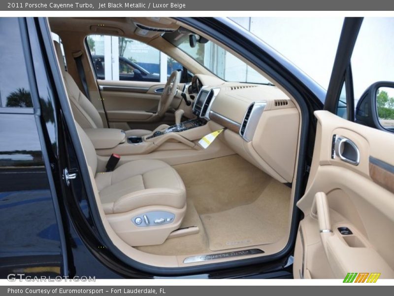 Jet Black Metallic / Luxor Beige 2011 Porsche Cayenne Turbo