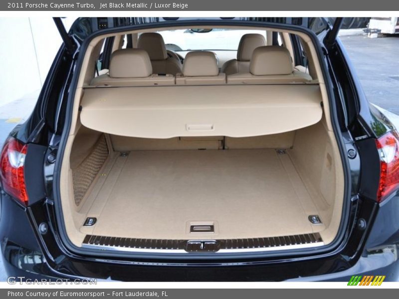 Jet Black Metallic / Luxor Beige 2011 Porsche Cayenne Turbo