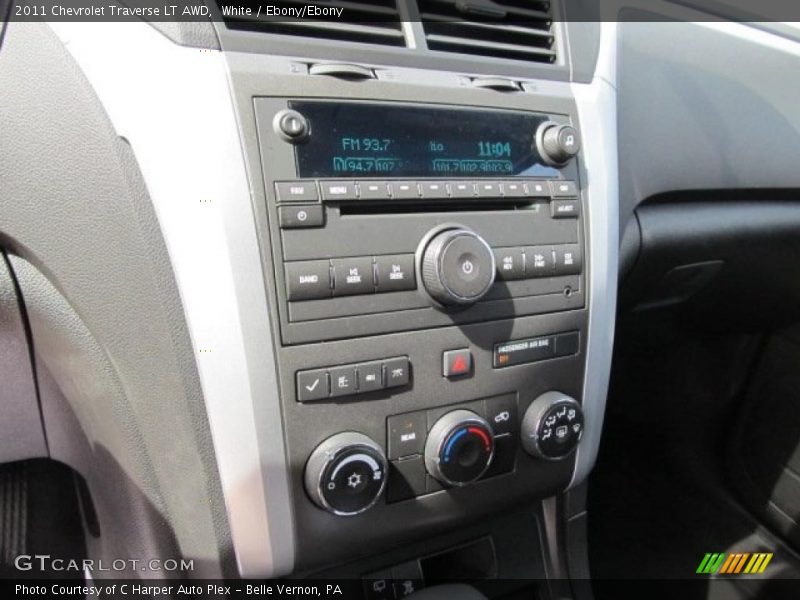 White / Ebony/Ebony 2011 Chevrolet Traverse LT AWD