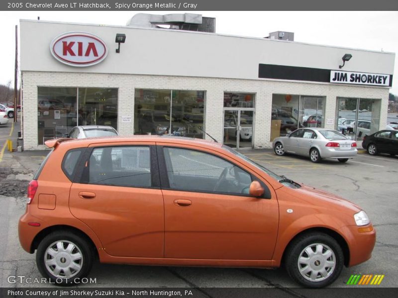 Spicy Orange Metallic / Gray 2005 Chevrolet Aveo LT Hatchback