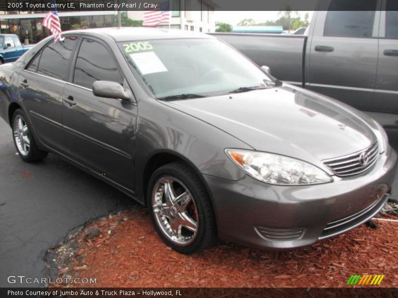 Phantom Gray Pearl / Gray 2005 Toyota Camry LE