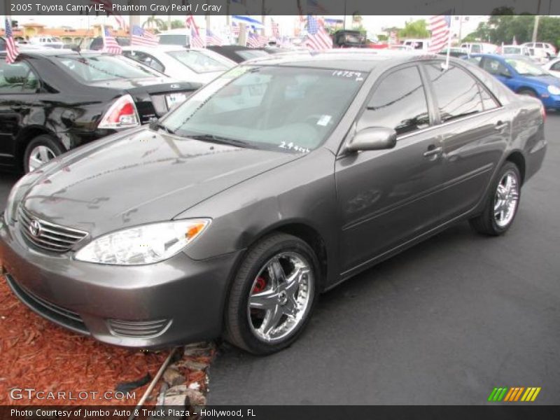 Phantom Gray Pearl / Gray 2005 Toyota Camry LE