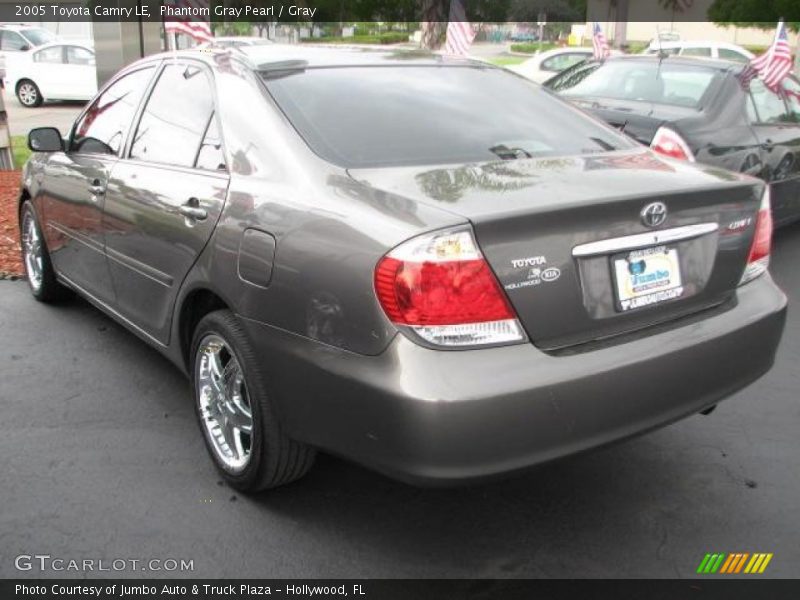 Phantom Gray Pearl / Gray 2005 Toyota Camry LE