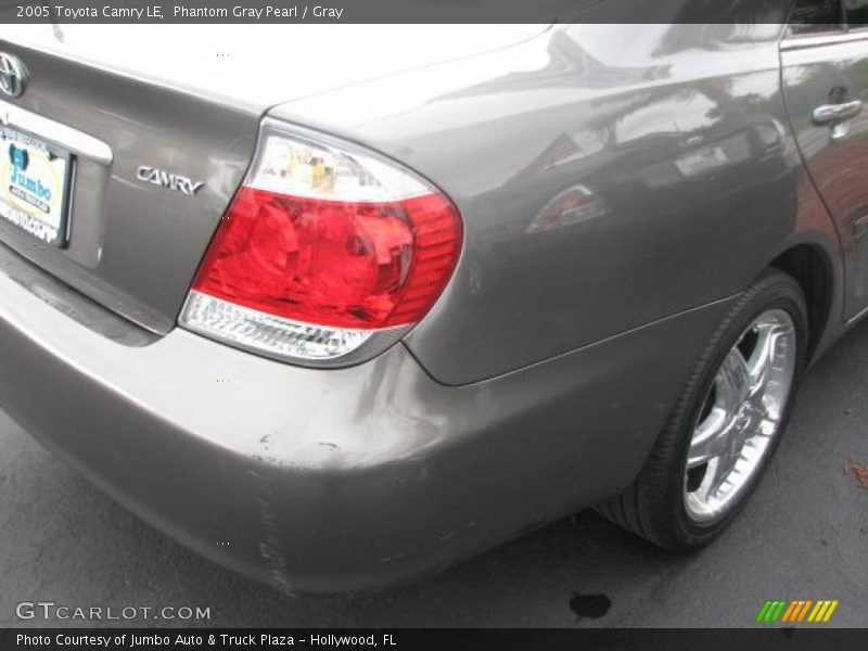 Phantom Gray Pearl / Gray 2005 Toyota Camry LE