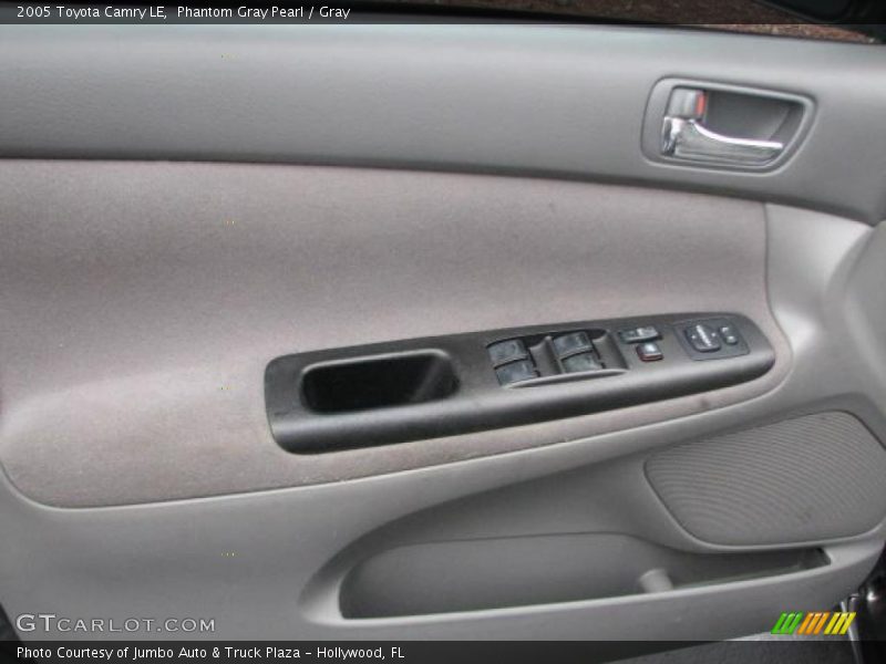 Phantom Gray Pearl / Gray 2005 Toyota Camry LE