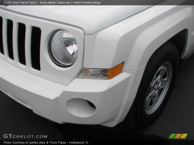 Stone White Clearcoat / Pastel Pebble Beige 2008 Jeep Patriot Sport