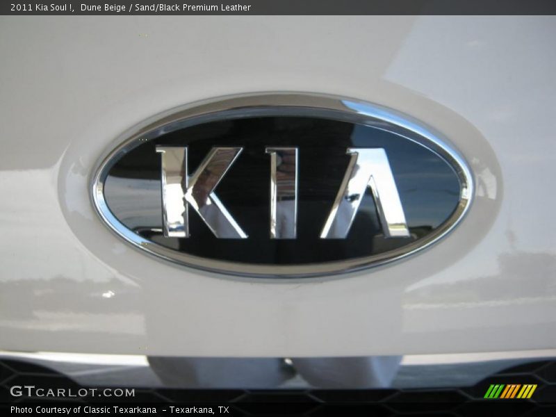 Dune Beige / Sand/Black Premium Leather 2011 Kia Soul !
