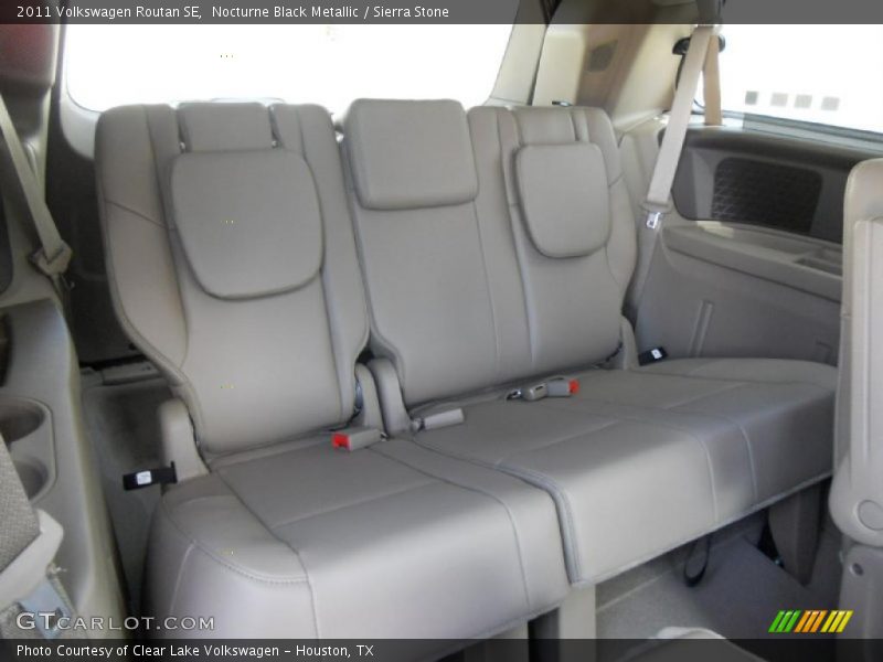 Nocturne Black Metallic / Sierra Stone 2011 Volkswagen Routan SE
