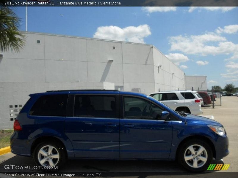 Tanzanite Blue Metallic / Sierra Stone 2011 Volkswagen Routan SE