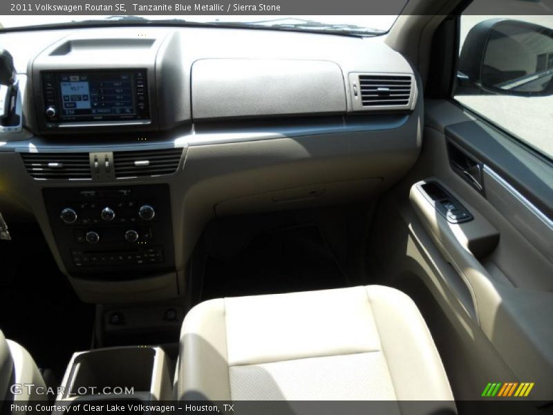 Tanzanite Blue Metallic / Sierra Stone 2011 Volkswagen Routan SE