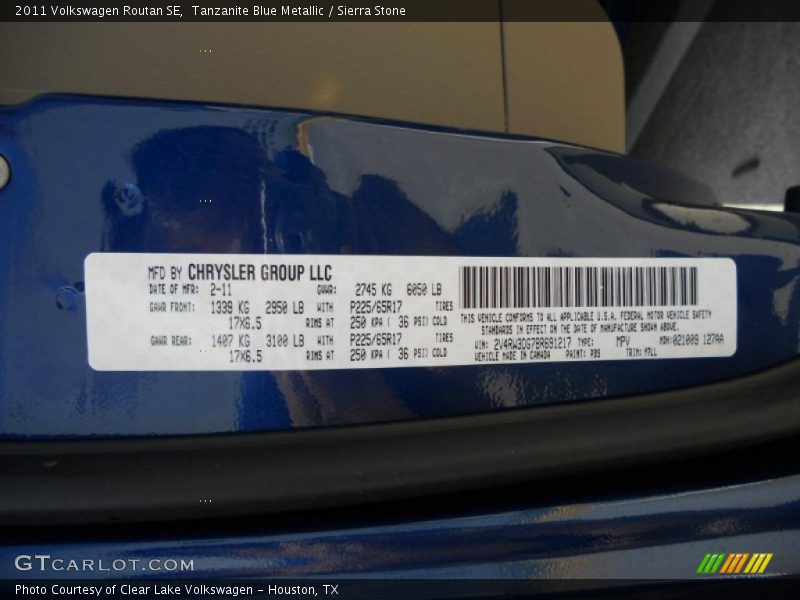 Tanzanite Blue Metallic / Sierra Stone 2011 Volkswagen Routan SE