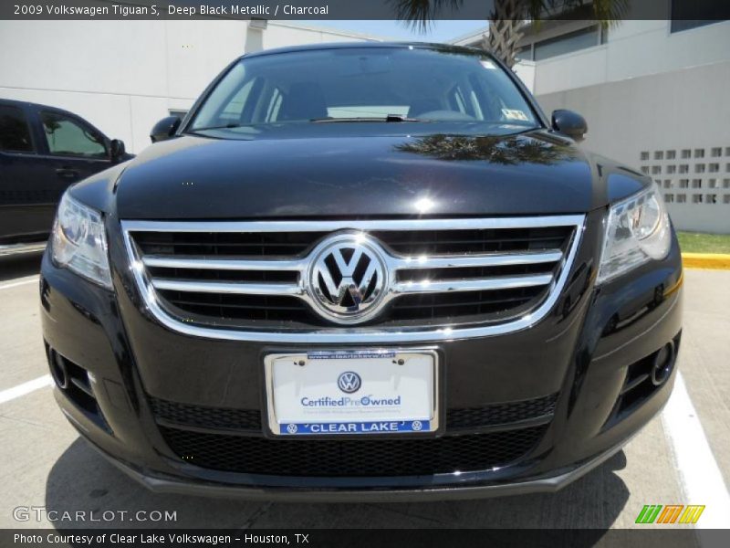 Deep Black Metallic / Charcoal 2009 Volkswagen Tiguan S