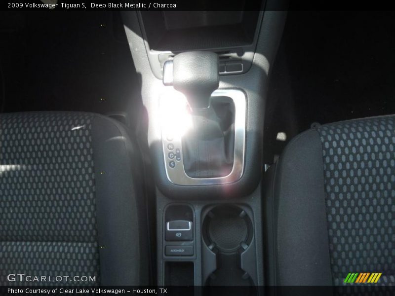 Deep Black Metallic / Charcoal 2009 Volkswagen Tiguan S