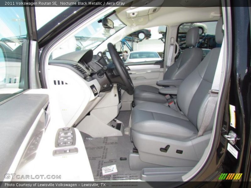 Nocturne Black Metallic / Aero Gray 2011 Volkswagen Routan SE