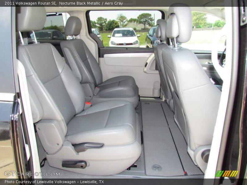Nocturne Black Metallic / Aero Gray 2011 Volkswagen Routan SE