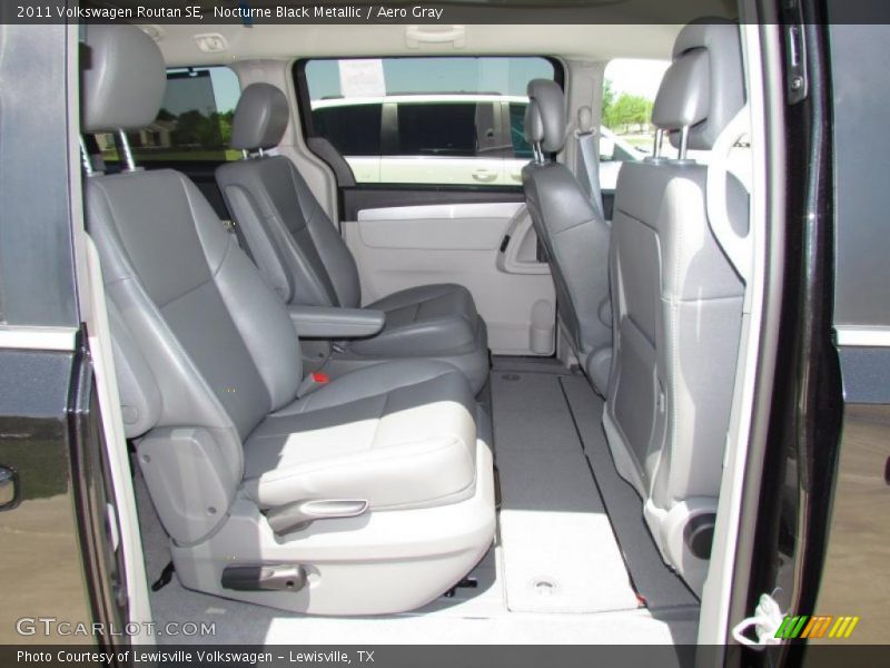 Nocturne Black Metallic / Aero Gray 2011 Volkswagen Routan SE
