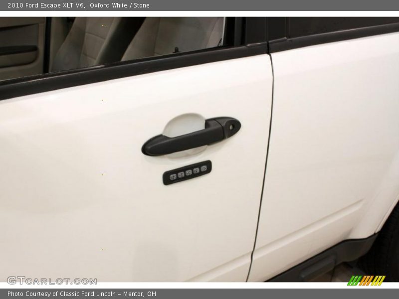Oxford White / Stone 2010 Ford Escape XLT V6