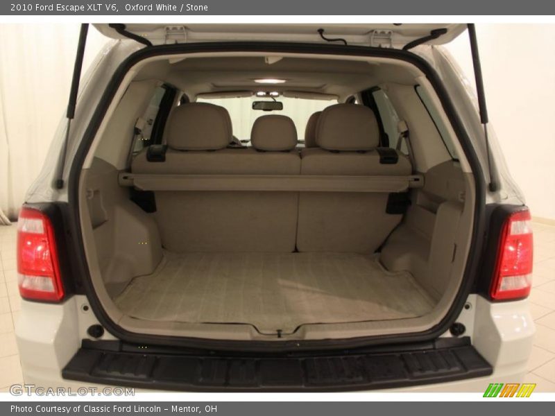 Oxford White / Stone 2010 Ford Escape XLT V6
