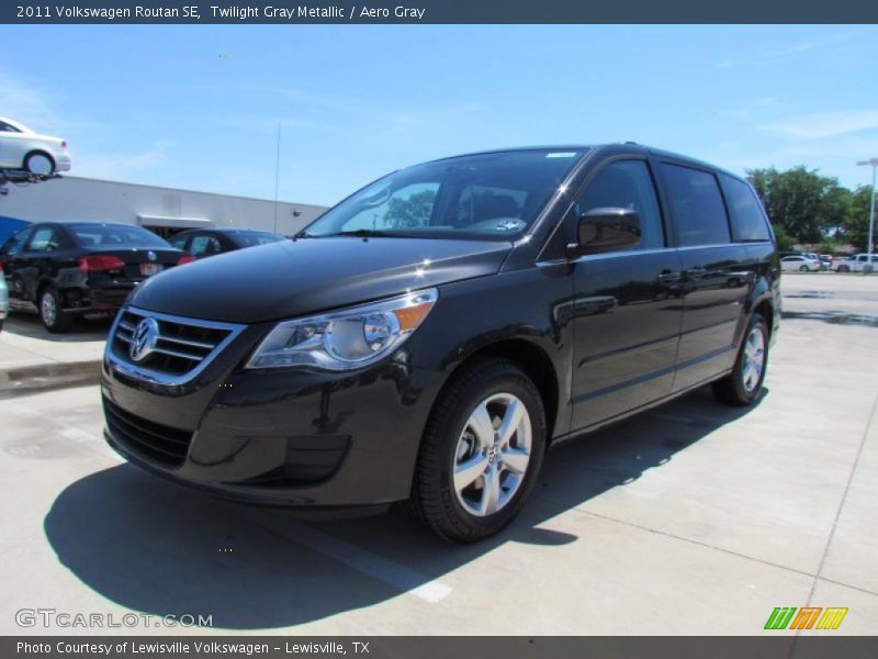 Twilight Gray Metallic / Aero Gray 2011 Volkswagen Routan SE