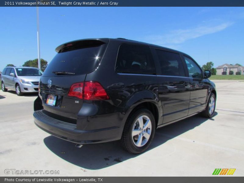 Twilight Gray Metallic / Aero Gray 2011 Volkswagen Routan SE