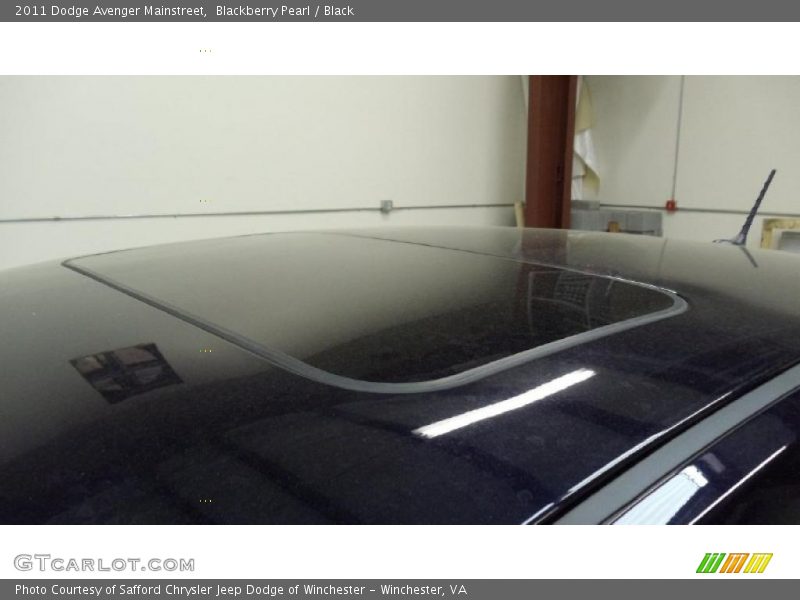 Blackberry Pearl / Black 2011 Dodge Avenger Mainstreet