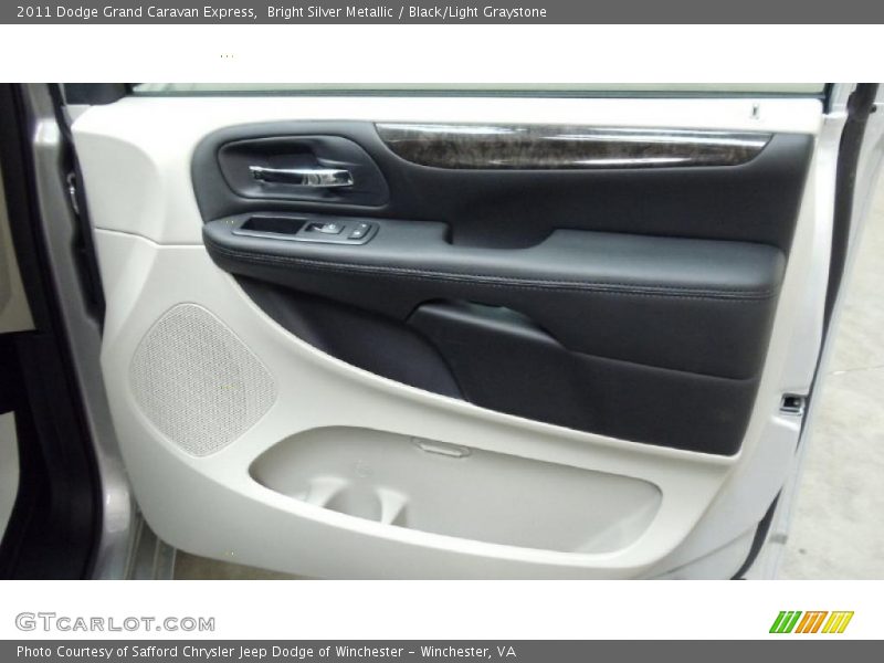 Bright Silver Metallic / Black/Light Graystone 2011 Dodge Grand Caravan Express