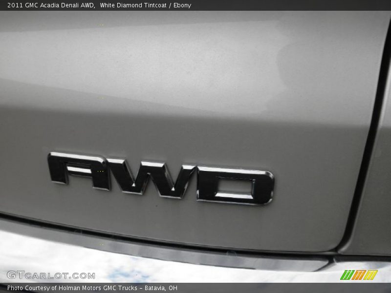 White Diamond Tintcoat / Ebony 2011 GMC Acadia Denali AWD
