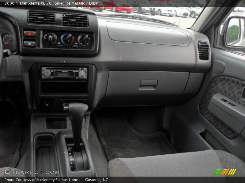 Silver Ice Metallic / Dusk 2000 Nissan Xterra XE V6