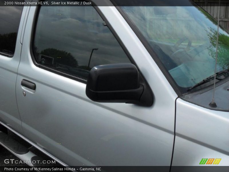 Silver Ice Metallic / Dusk 2000 Nissan Xterra XE V6