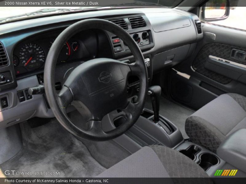  2000 Xterra XE V6 Dusk Interior
