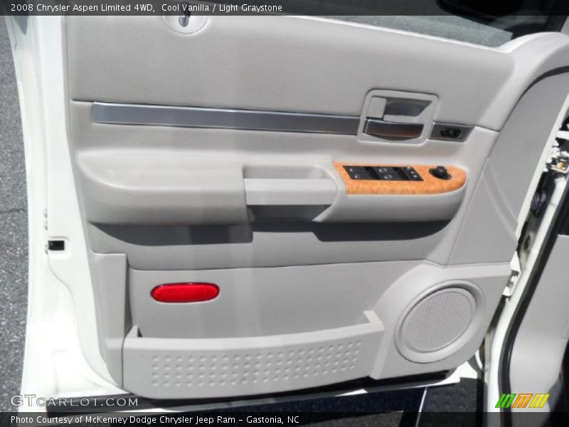 Cool Vanilla / Light Graystone 2008 Chrysler Aspen Limited 4WD
