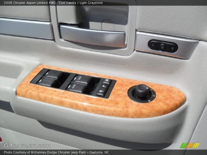 Cool Vanilla / Light Graystone 2008 Chrysler Aspen Limited 4WD