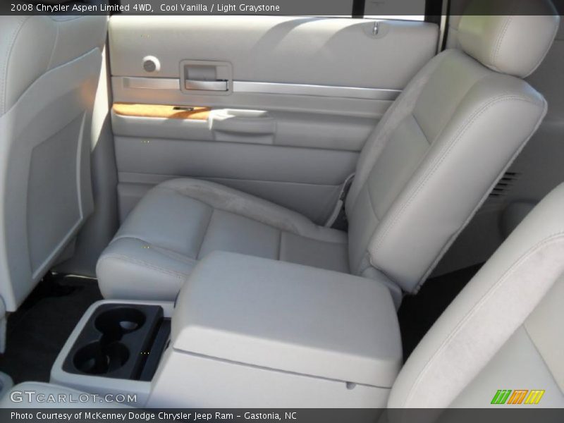 Cool Vanilla / Light Graystone 2008 Chrysler Aspen Limited 4WD