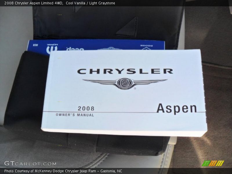 Cool Vanilla / Light Graystone 2008 Chrysler Aspen Limited 4WD