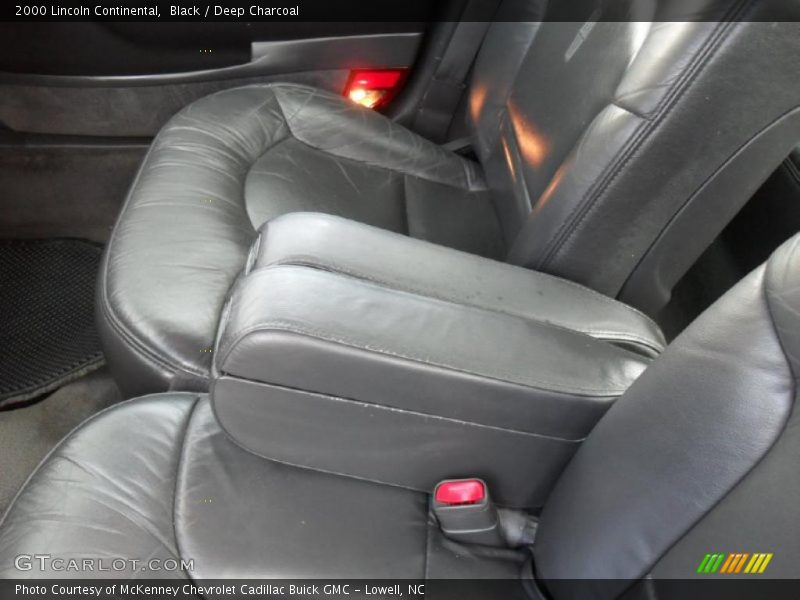 Black / Deep Charcoal 2000 Lincoln Continental