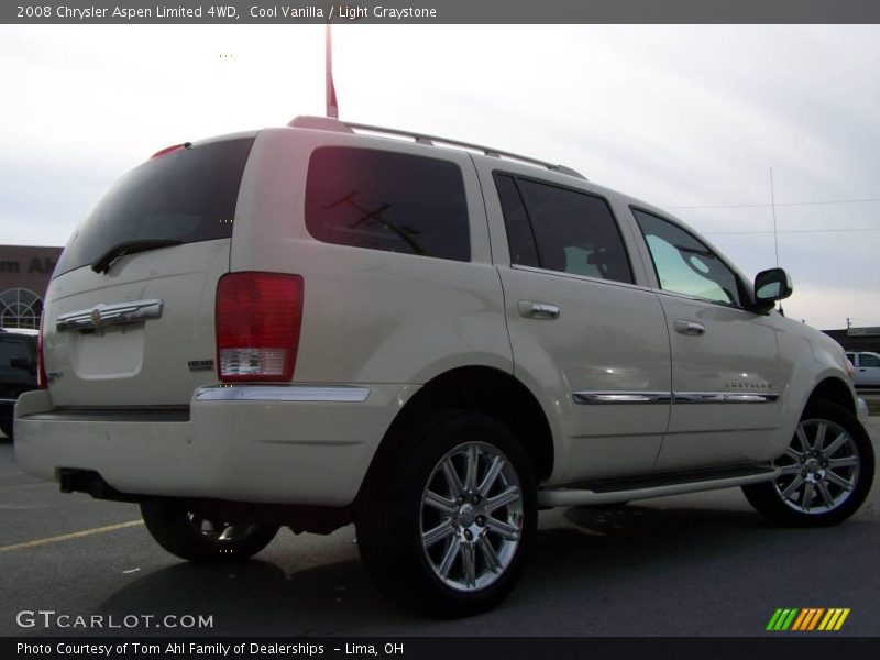 Cool Vanilla / Light Graystone 2008 Chrysler Aspen Limited 4WD