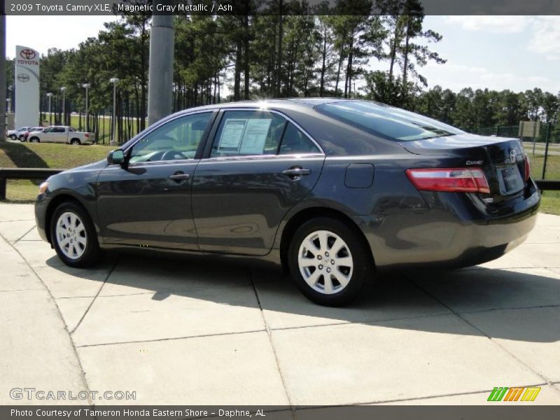 Magnetic Gray Metallic / Ash 2009 Toyota Camry XLE