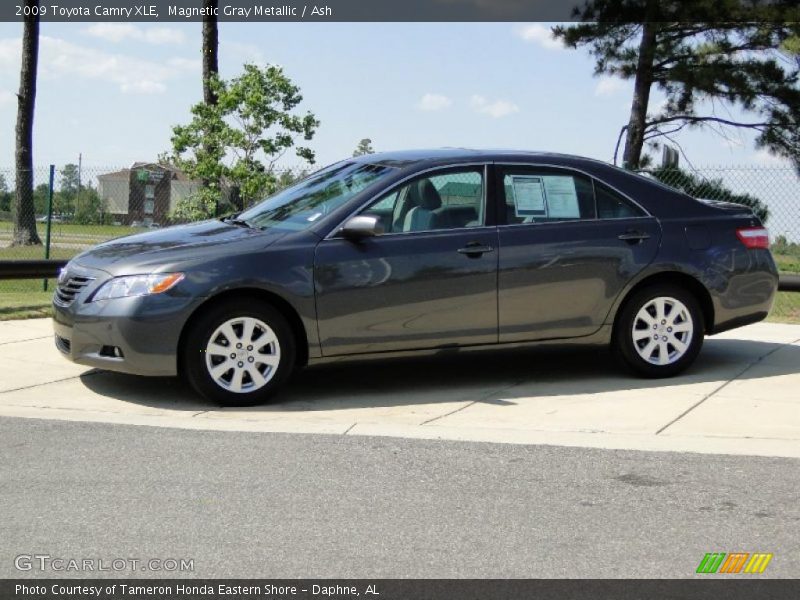 Magnetic Gray Metallic / Ash 2009 Toyota Camry XLE
