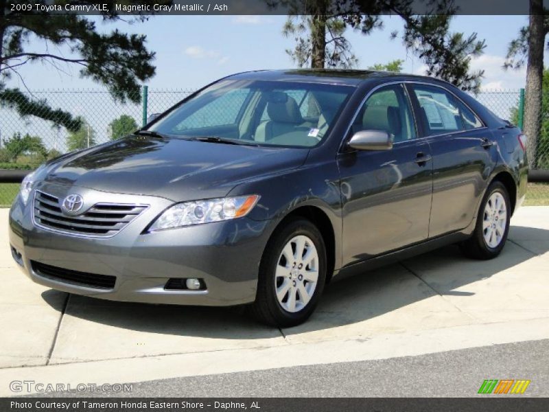 Magnetic Gray Metallic / Ash 2009 Toyota Camry XLE