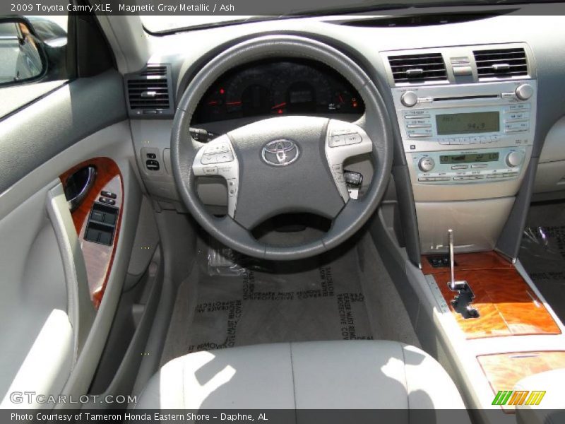 Magnetic Gray Metallic / Ash 2009 Toyota Camry XLE