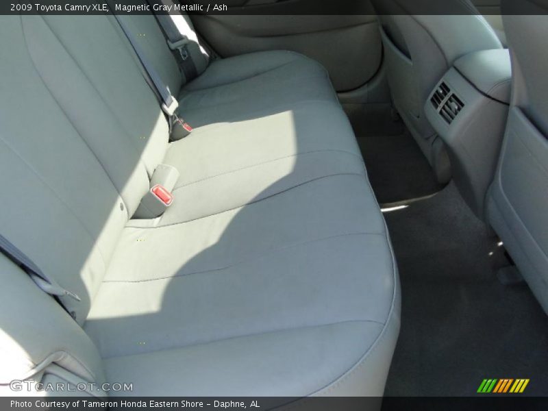 Magnetic Gray Metallic / Ash 2009 Toyota Camry XLE