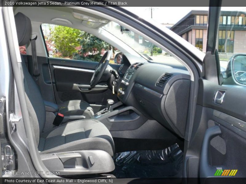 Platinum Grey Metallic / Titan Black 2010 Volkswagen Jetta S Sedan
