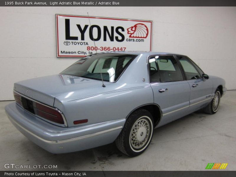 Light Adriatic Blue Metallic / Adriatic Blue 1995 Buick Park Avenue
