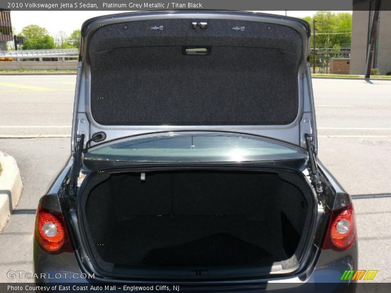 Platinum Grey Metallic / Titan Black 2010 Volkswagen Jetta S Sedan