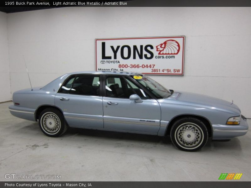 Light Adriatic Blue Metallic / Adriatic Blue 1995 Buick Park Avenue