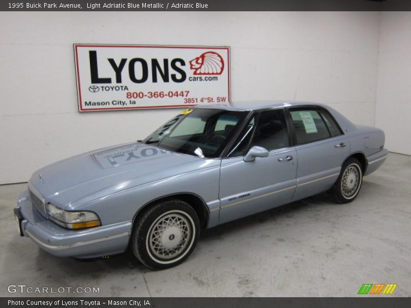 Light Adriatic Blue Metallic / Adriatic Blue 1995 Buick Park Avenue