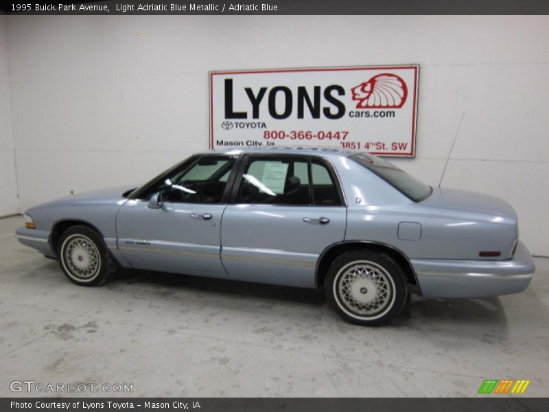 Light Adriatic Blue Metallic / Adriatic Blue 1995 Buick Park Avenue
