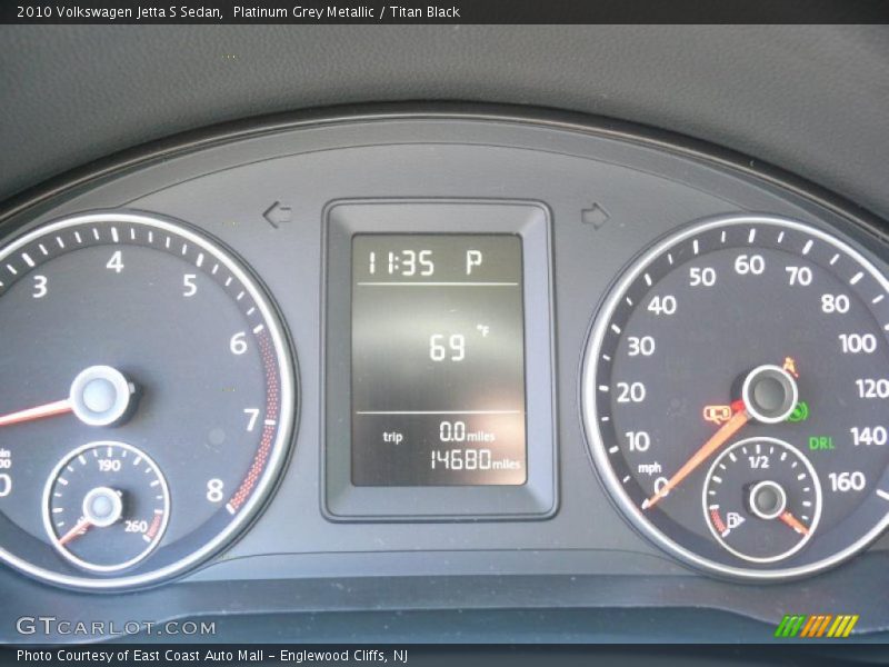 Platinum Grey Metallic / Titan Black 2010 Volkswagen Jetta S Sedan
